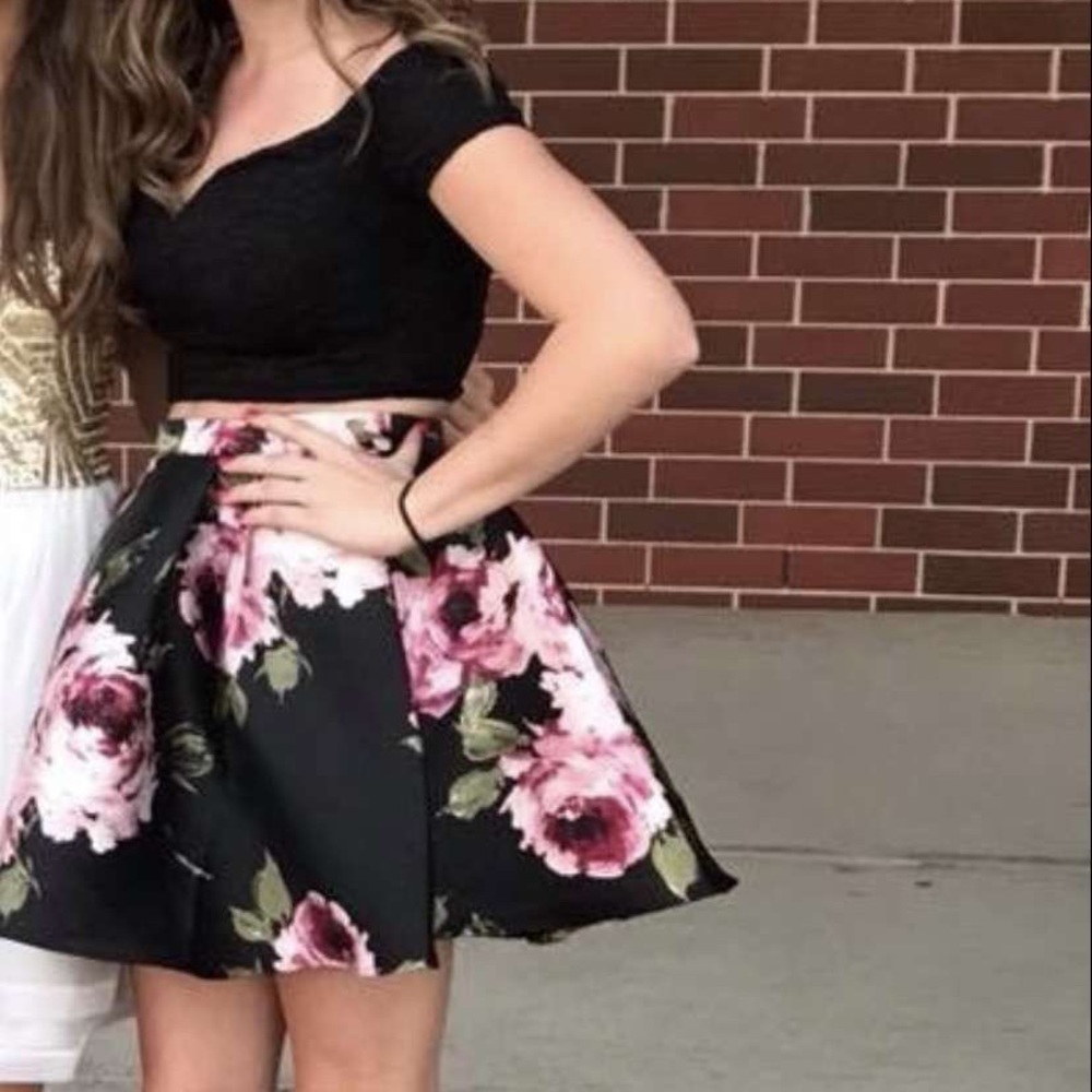 2 piece black and floral dress size 3 b. smart